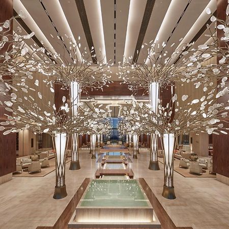 Mandarin Oriental Jumeira, Dubai Bagian luar foto The lobby of the Ritz-Carlton, DIFC
