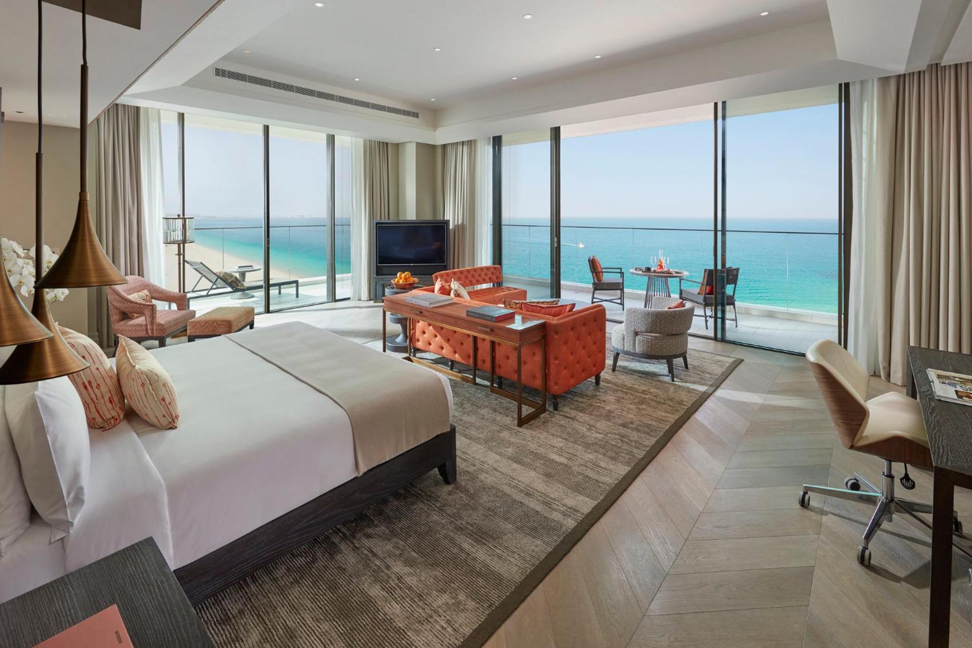 Mandarin Oriental Jumeira, Dubai Bagian luar foto A suite at the hotel