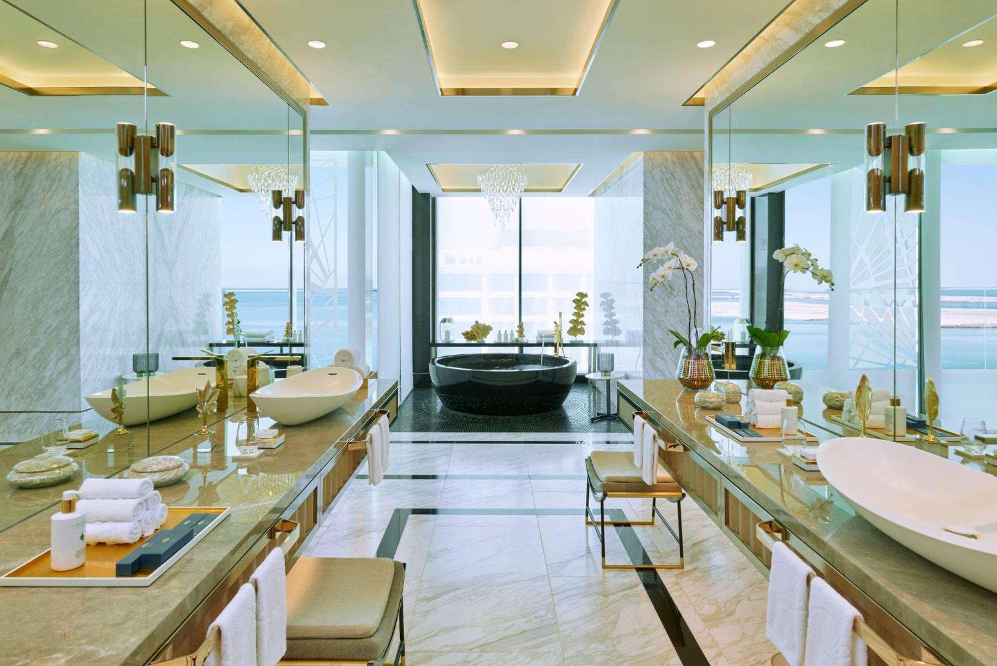 Mandarin Oriental Jumeira, Dubai Bagian luar foto Bathroom