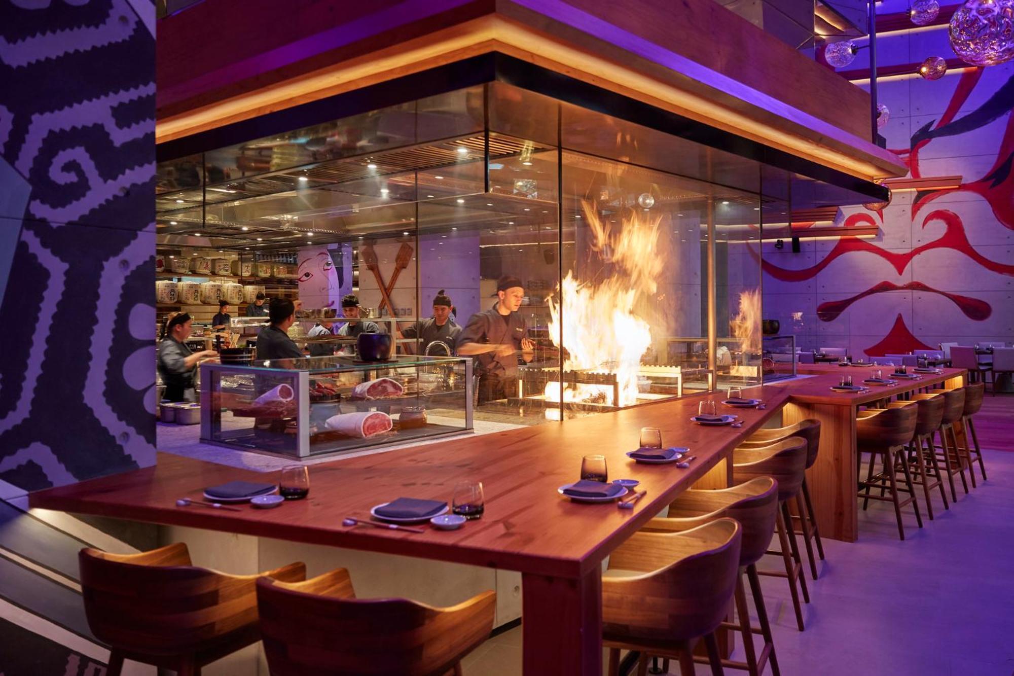Mandarin Oriental Jumeira, Dubai Bagian luar foto The interior of the restaurant
