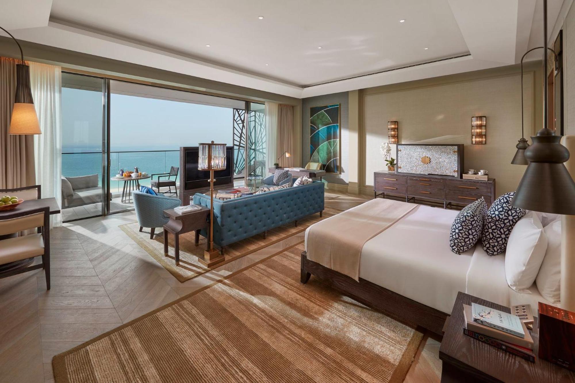 Mandarin Oriental Jumeira, Dubai Bagian luar foto A bedroom at the hotel